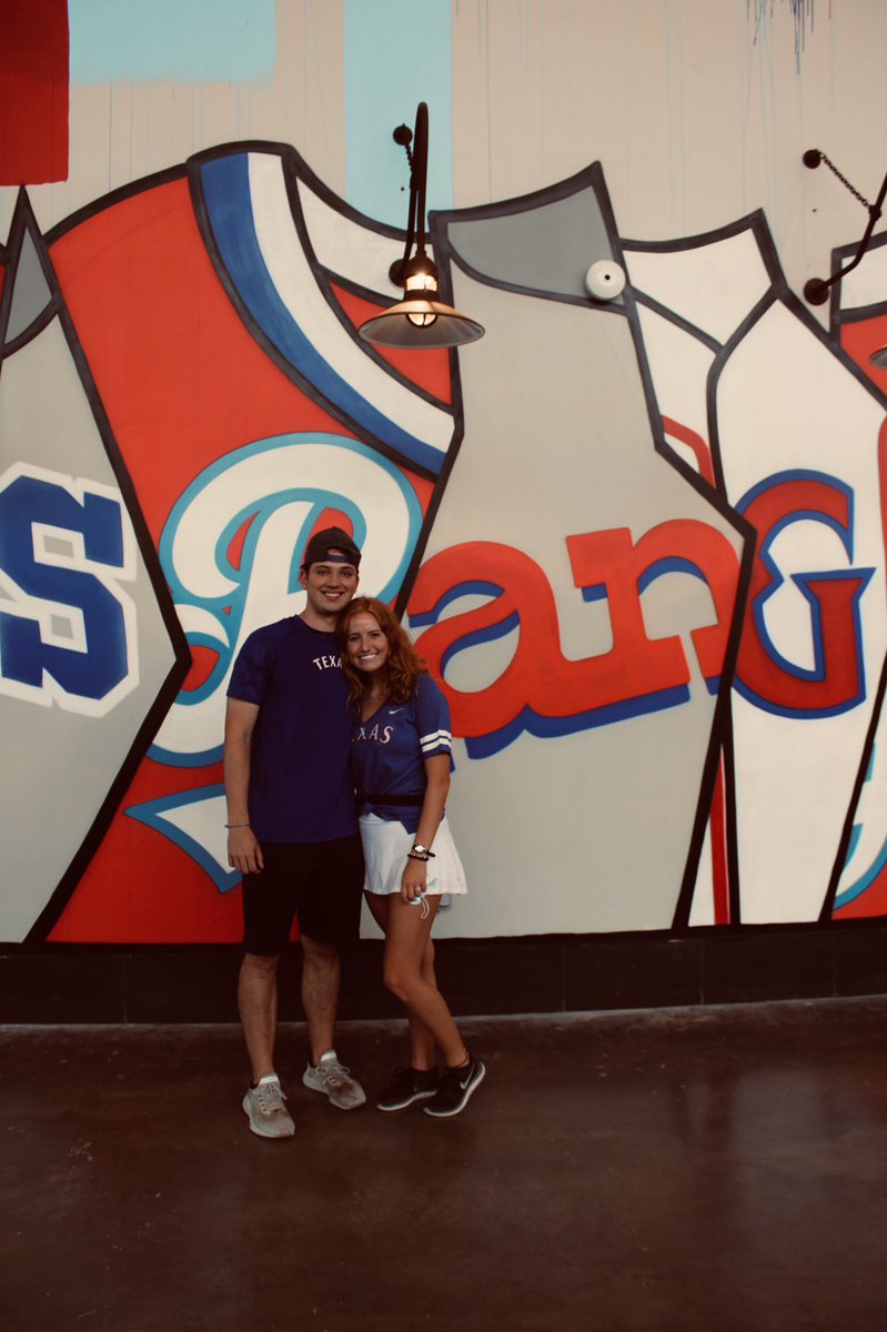 kaciesewelll's tweet photo. ok this was SO FUNNNN!!!❤️🤍💙 https://t.co/SkCtkPj14w