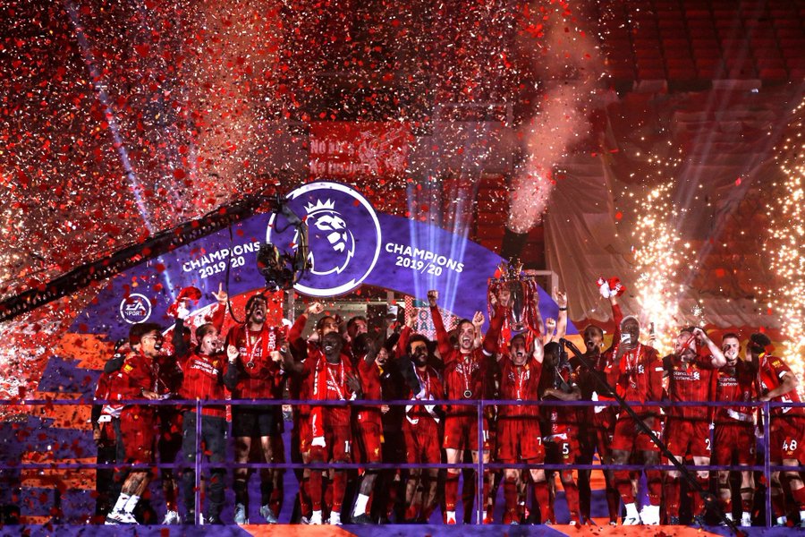 AndharLee's tweet photo. #LFCchampions of England #YNWA ❤💋 https://t.co/oPdQ7H41C8