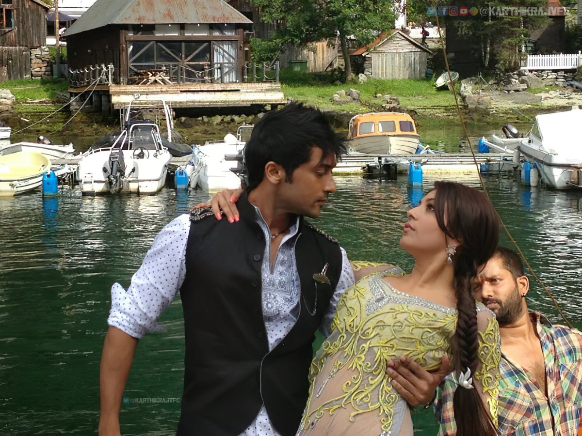 cineloversz's tweet photo. #HappyBirthdaySuriya
#Maattrraan movie #Exclusivestill #shootingspot still
@Suriya_offl @MsKajalAggarwal
Resolution - 3200x2400
Credits- @karthikrajvfc
#HBDSuriya #HBDSuriyaFromThalapathyFans #Suriya #Kajal #KajalAggarwal https://t.co/6rZBSoOBxF