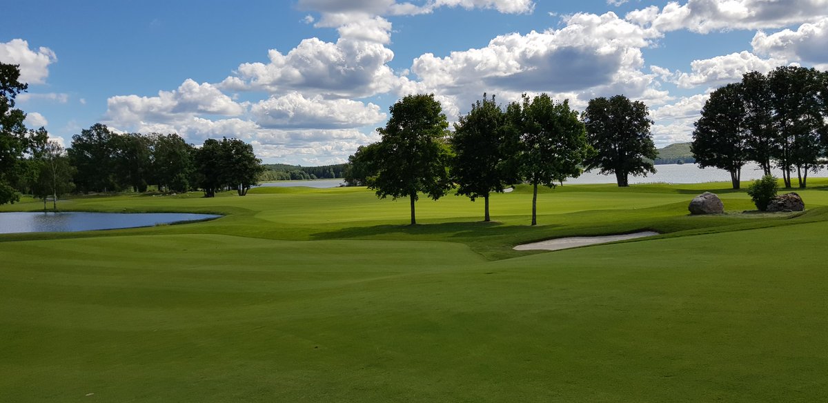 fjallman's tweet photo. Nice day at Ullna GC, Stockholm https://t.co/cXJSPZNHc5