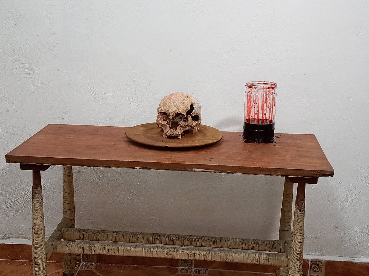 matanzavocal's tweet photo. Aquí les dejo las fotos de como se hizo la portada del nuevo álbum Grotesco. 🤘🏼🔪🧠🐷 #matanzamex #mexicandeathgoregrind #deathgoregrind #goregrind #merida #yucatan https://t.co/oBe6Tam4H9