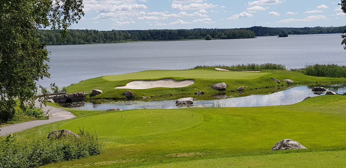 fjallman's tweet photo. Nice day at Ullna GC, Stockholm https://t.co/cXJSPZNHc5