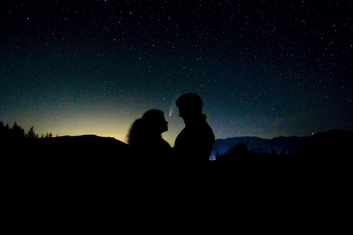 AwantikaPuranik's tweet photo. Cosmic love #NEOWISE #cometNEOWISE https://t.co/s3QY1UqiWi