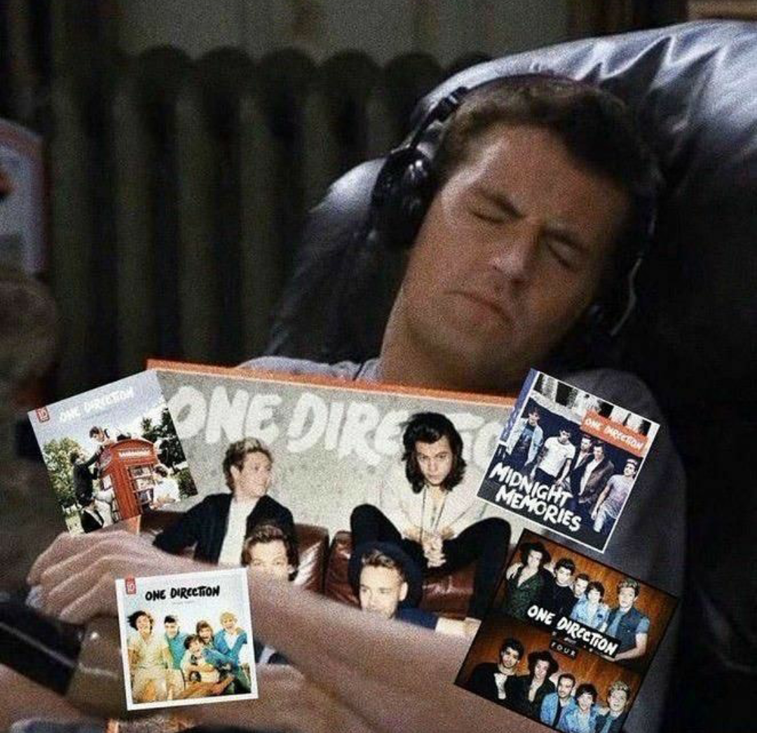 GemmaValeriaHu1's tweet photo. my mom in 2013: It's just a stage
me in 2020:

 #10YearsOfOneDiretion https://t.co/0s5KfU8kTU