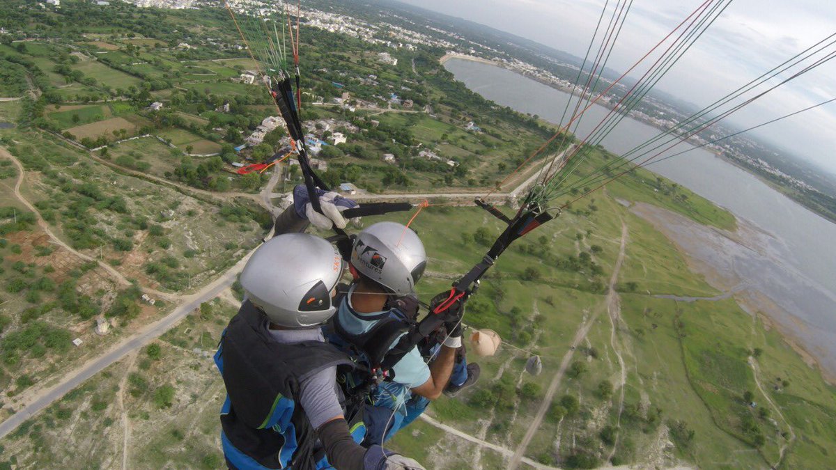 Sushilkriitd's tweet photo. Conducted Paragliding Trials on Rajsamand lakeside. Likely to make it a continuous activity in Rajsamand.#skyventure #paragliding #adevnturesports #rajsamand #rajasthantourism https://t.co/fkRMIiS9WU
