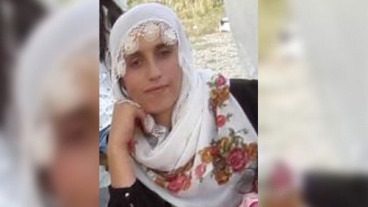 Her dilde her renkte kadın öldürülüyor bu coğrafyada. 
Kadın katilleri cehaletten besleniyor..
Hergün bir yenisi daha eklenirken sormak istiyorum gerçekten..Gereği hep düşünülüyor,ama geregi yapılmıyor. "ADALET " TÜRKİYE DE SADECE BİR SARAY ADI MI?  😤

 #FatmaAltınmakasaSesOl