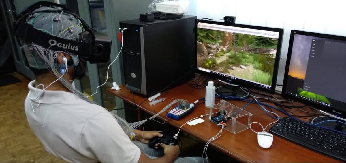 athif_mrm's tweet photo. Virtually presented our work for the final year undergraduate project at @MoratuwaUni on using biosignals for measuring presence in VR systems at @IEEEembs Engineering in Medicine and Biology Conference 2020 #EMBC20. Preprint https://t.co/n3voeFgRQW https://t.co/d6fdfruo49