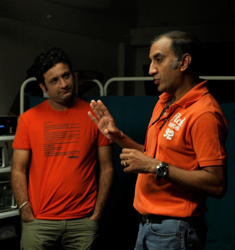 milanluthria's tweet photo. #OUATIMTrivia @rajatsaroraa's 1st draft of dialogues had popular Mumbai slang from that time. I was keen to do something different, like the work of Salim Javed. Rajat bounced back with a new draft &amp; the lines went on to become immortal
#7DaysToGo #OnceUponATimeInMumbaai https://t.co/Xb5qzjY1qA