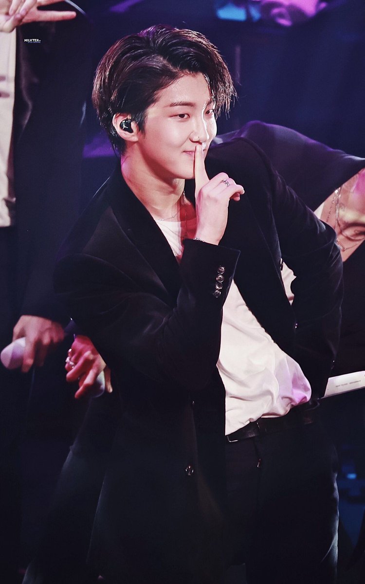 hourlyhoony's tweet photo. #Hoony #이승훈 #WINNER #위너 @official_hoony_ @yginnercircle https://t.co/rQraNDh4Kq