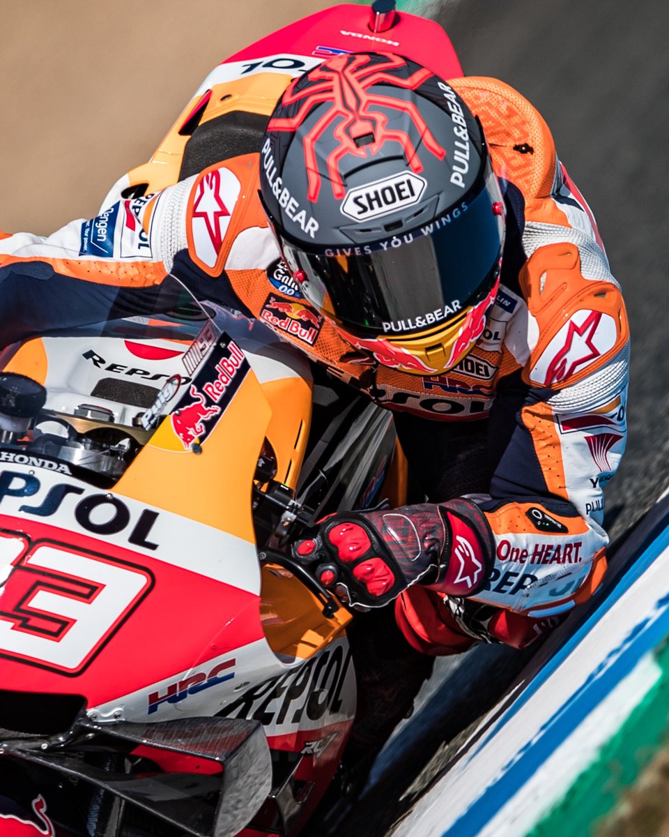 benk66's tweet photo. GWS bro @marcmarquez93 @MotoGP https://t.co/On2LTHvfnP