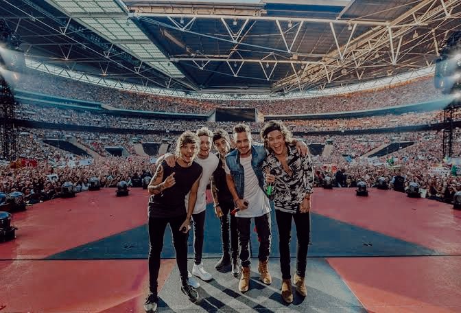 onedirectionreu's tweet photo. ‼️ ATTENTION ‼️

we can only break the record of 60M tweets in 24 hours if the hashtag REMAINS trending for 24 hours too

DONT WASTE OUR EFFORTS 

Reply #10YearsOfOneDirection 🍾 

We’re still the Greatest Team that the world has ever seen  https://t.co/NoNuNqmsqA