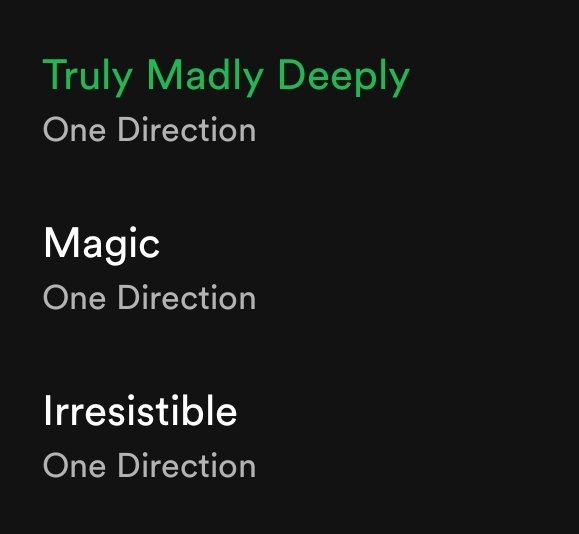 avigm_'s tweet photo. This alone makes me happy💘❤💖 #10YearsOfOneDiretion https://t.co/gHQcn3rqOk