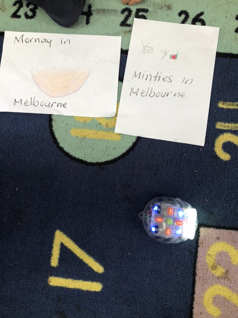iMerinet's tweet photo. #kindergarten read #PossumMagic created pictures of the food Hush ate and then #sequenced the pictures. We use #Bluebots to travel around the pictures in the correct order. #csermoocs #computationalthinking #ExploreTechnology https://t.co/V8KSzsvSn8