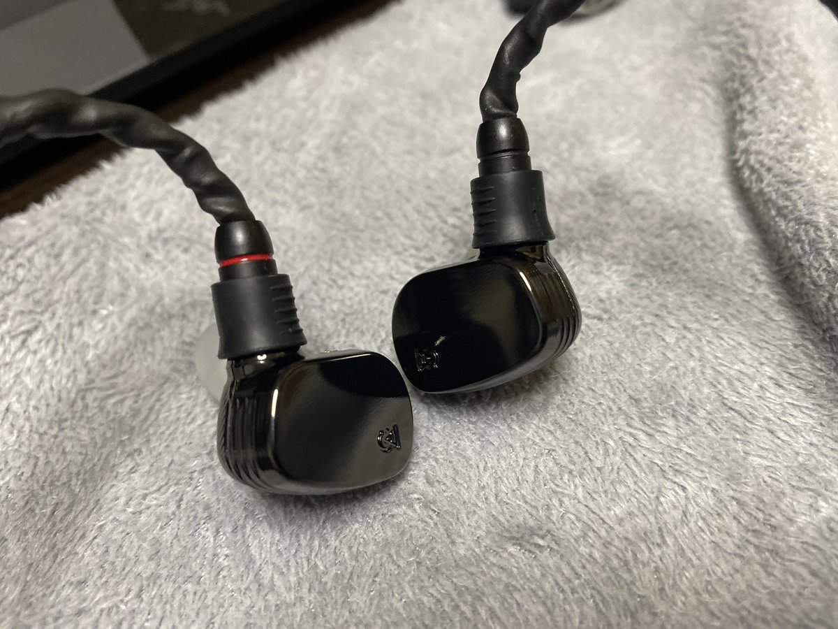 arp_arpco's tweet photo. #Solaris2020 ファーストインプレとしては奥行と手前の鳴らし分けが絶妙で中低域の活き活きとしてる聴いてて楽しいさすがのフラッグシップ👍CAは機種ごとのポリシーハッキリしてて使い分けが楽しいし必ず自分の好みに刺さるとこがあるから無試聴でも無問題😜 https://t.co/DaXGTStWf8