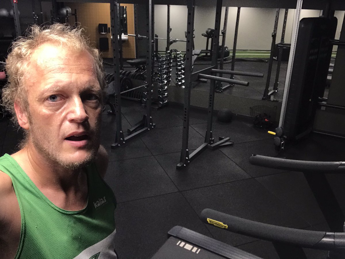 DRobertsson's tweet photo. Morgonlöpning på bandet före hotellfrukost, bra start på dagen, en tradition väl värd att bevara.
Nu mot 🛫 till🇨🇭och ”sommarjobb” med tidtagning 🏊🏻♂️🏃♂️#intervaller #löpning #swimrun #ötillö #engadin #comforthotellarlanda #eqtiming https://t.co/FJ4l6GI530