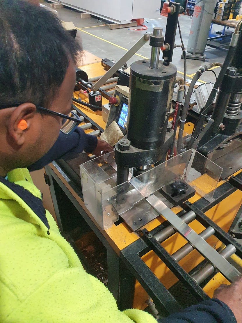 DaraSwitchboard's tweet photo. At Dara we are blessed to have a very talented teammates. This is Venkat who was with the company for 10 plus years doing his thing with copper bars :) 😍 👍 #copper #teamdara https://t.co/OF0nYrwYYQ