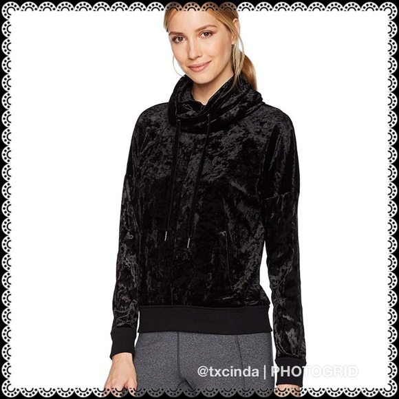 PoshmarkR's tweet photo. So good I had to share! Check out all the items I'm loving on @Poshmarkapp from @Poshmark_Beth #poshmark #fashion #style #shopmycloset #landsend #talbots #betseyjohnson: https://t.co/cZpCiqw6yD https://t.co/aovgObNfHp