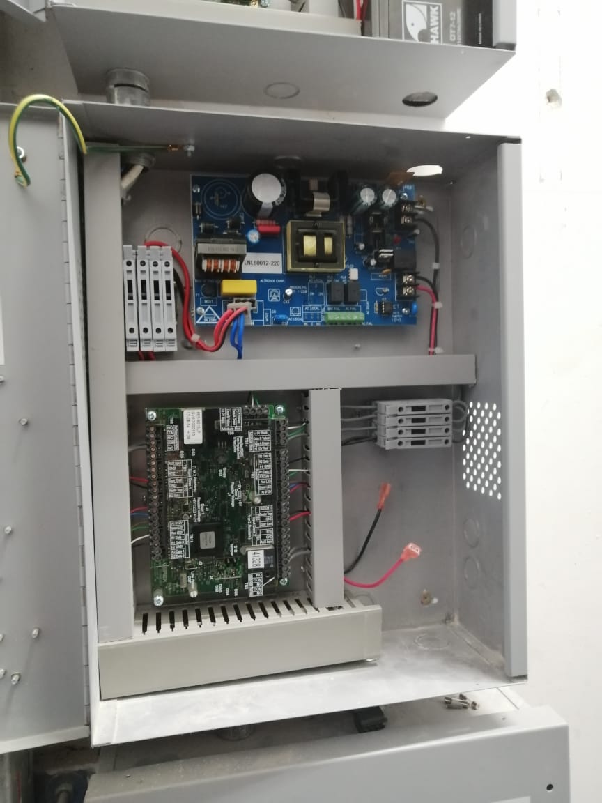 maccorpleb's tweet photo. Clover Building is #anotherprojectbymaccorp secured with the latest technology from #Interlogix #Truportal to effectively and conveniently secure people and property.
#AccessControl #PhysicalSecurity #Security #SecuritySystem #SecuritySolutions #maccorpersdoitbest https://t.co/LGkddGFf6X