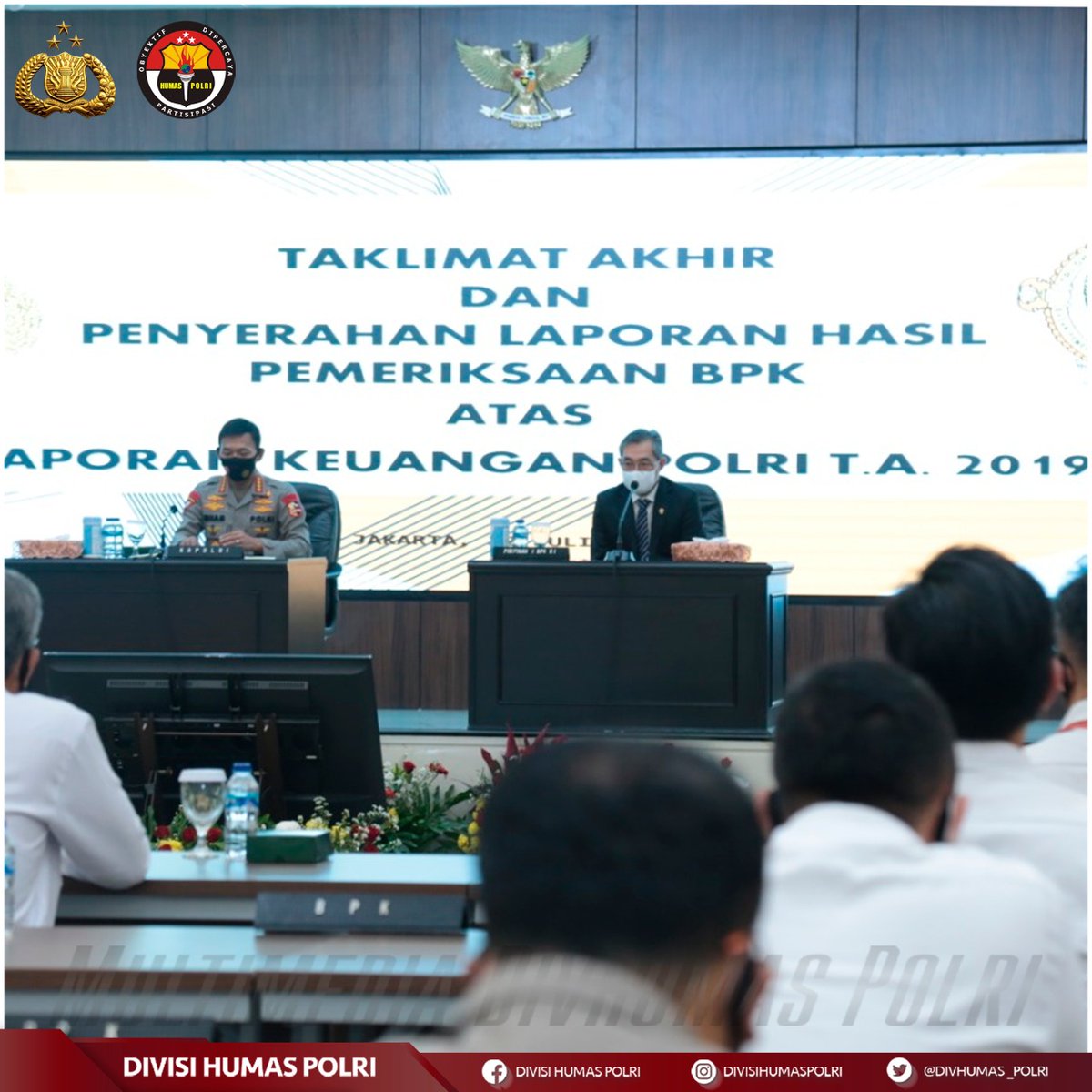 BIDTIK_KALTENG's tweet photo. "Polisi dalam menangani keamanan dianggap relatif baik. TNI juga relatif baik. TNI dan Polri kompak atau tidak, (jabawannya) relatif kompak," kata Direktur Eksekutif Indikator Politik Burhanuddin Muhtadi #KinerjaProfesionalPolri https://t.co/D2Q7xE03qp