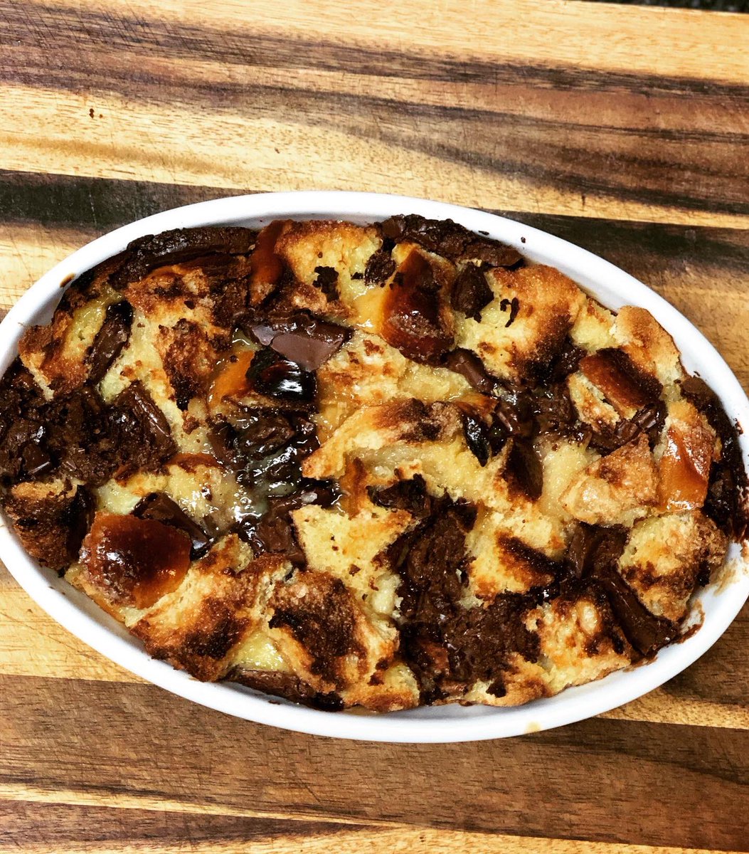 MrChefLobbyist's tweet image. Wednesday Evening Dessert: Chocolate Bread Pudding with Bourbon and Grand Marnier Glaze #cheflobbyist #dessert #breadpudding #chocolate #whiskey #glaze #pecans #sweets #houston #cheflife #foodiesofinstagram #foodie #music #recordplayer #chocolatebreadpudding #houstonfood