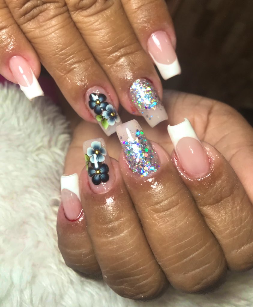 HellenRayannee's tweet photo. Deus é Top🤲🏾✨

.
.
.

#nails #unhasdegel #acrylicpainting 
#fibras #fibrasnaturales #fibrasdevidro 
#amor #desing #artistsoninstagram 
#instagram #acrilicnails #acrilico 
#unhasdecoradas #unhasgel 
#unhasdegelperfeitas #perfect 
#floresmalteria #floresmatizadas 
#Topnails #unhas https://t.co/pSkYj6LJ89