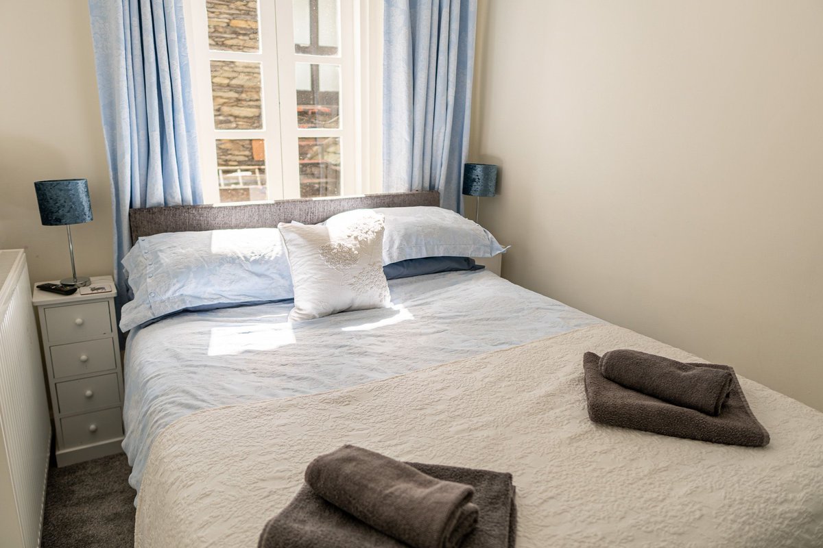 HerdyCottages's tweet photo. 🐇 Peter Rabbits Burrow 
Beautiful Modern Apartment, sleeps four come &amp; stay with us this Autumn in the centre of Windermere🐇

https://t.co/QEgqIndUHI

#windermere #lakewindermere #peterrabbit #beatrixpotter #weekendbreak #weekendgetaway #romanticbreak #couplesgetaway https://t.co/lWz55MO3Sg