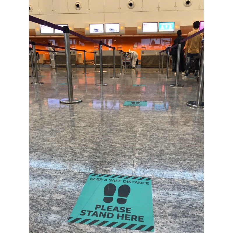 yogawithaly's tweet photo. Good work Bengaluru Airport, highly commendable efforts to keep physical distancing. Thank you for keeping us safe 🙏🏼 

@BLRAirport 

@airindiain is another story... flight is too full to be physically distanced. But thank you for bringing us home 😌 https://t.co/xbNmIYS7iz