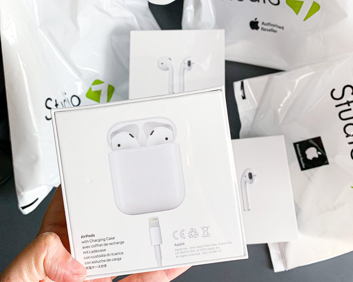 mimilkss's tweet photo. แจกก!!!! " Airpods 3 รางวัล🎧 "

👀กติกาาาาาาา..

- Retweet+Reply เล่าโมเม้นของตัวเองตอนที่เจอเรื่องดีใจที่สุดในชีวิตให้ฟังหน่อย แบบสั้นๆ พร้อมติด #แฟนหงส์อยากบอกว่า 

⚽️สุ่มแจกไม่เกินเที่ยงคืนวันอาทิตย์ค่ะ⚽️ https://t.co/TrJYmMGG8V