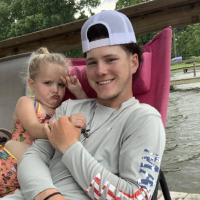 TrevarhB's tweet photo. #NewProfilePic https://t.co/opX1vtC963