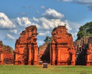 ErikaMargot7's tweet photo. ✨Paraguay ✨🇵🇾
#SaltosDelMonday💦
#ReduccionesJesuíticas🕌
#PalacioDeLópez🏰
#LagoYpacaraí🌅 https://t.co/QHsxyHi9r4