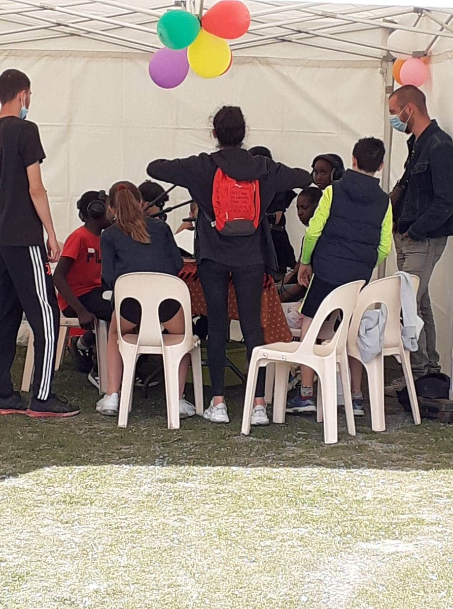 de_francas's tweet photo. Ils ont des choses à nous dire.. En direct de radio francas #villedelille Barnum voyage quartiers Lillois été 2020 https://t.co/JUUvFsvUpm