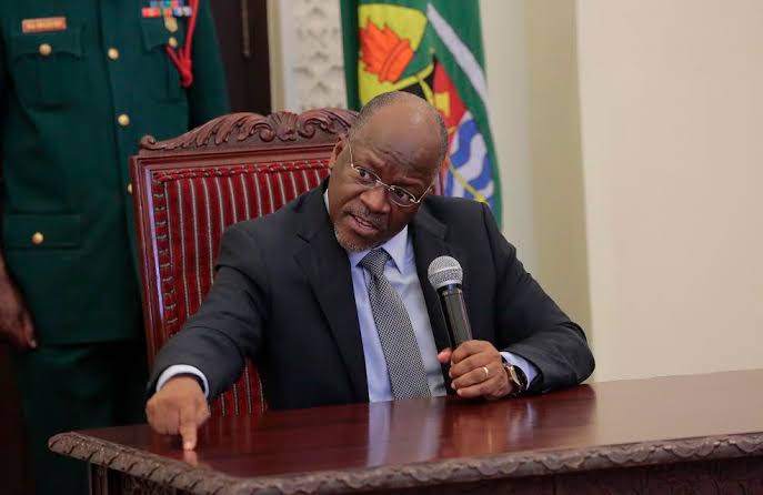 AdvoBarryRoux's tweet photo. Where did the R500 Billion go which was budgeted for CoronaVirus? Where are the donations that people made in fight for CoronaVirus? #Covid_19 #CoronaVirusSA https://t.co/ZPQUys3rna