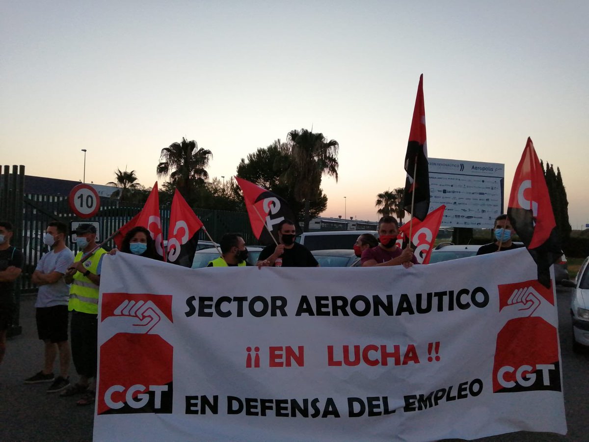 CGTSevilla's tweet photo. Empresas aeronáuticas con beneficios millonarios quieren despedir a cientos de trabajadorxs para obtener más y más beneficios, pero no lo vamos a permitir!! #laluchasirve #DespidosZero https://t.co/I8Ddvya1sE