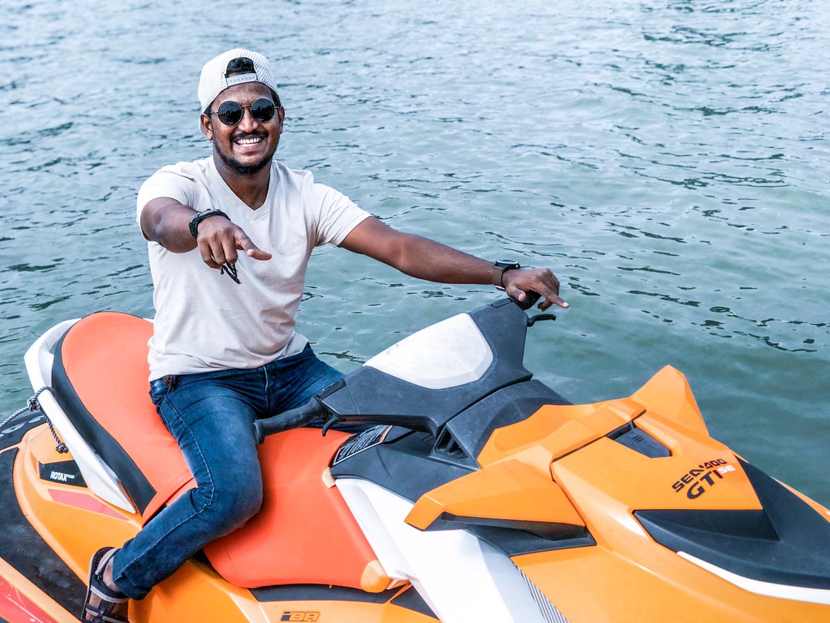 dasarathDasH's tweet photo. In the end we only regret, the Chances we didn’t take 🖤
#dasarathdash #profdash #musica #jetski #travelphotography #travelgram #sl #lifeisgood #PortraitChallenge https://t.co/LBc3eaPJdu