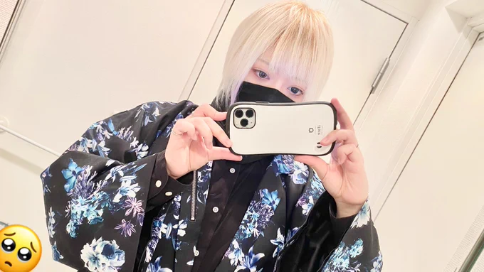 ねぇねぇ‼️
?͟͟͞͞= ?͟͟͞͞ =( '-' ? )ツンツン
誕生日プレゼントとお手紙届きましたきゃあああ?んふふふ〜?✨
本当にありがとうれじい…( ;ᯅ;  )

頂いた洋服早速着たよ??

落ち込んだら手紙見て
頑張るねっ?

まとめて事務所から送られてくるから、まだ受け取れてない物もあるかも? 