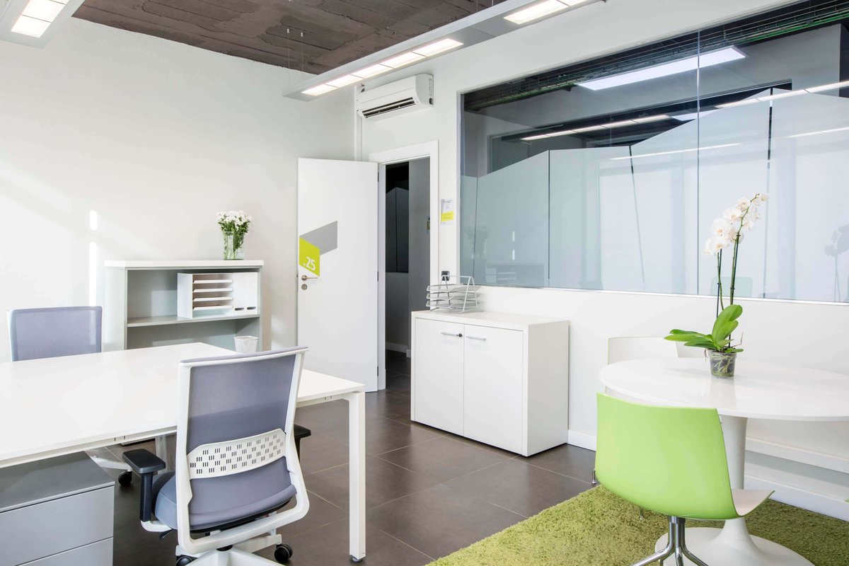 mallorcabootcam's tweet photo. Estamos muy felices de llegar a un acuerdo con Mallorca Office para alojar nuestra primera promoción del #bootcamp de #programación en #Palma!

Un lugar genial para estar conectado con el mundo #startup :)

Mira el espacio 👀👉 https://t.co/Ze7WY0xa0n https://t.co/STraHAHK5j