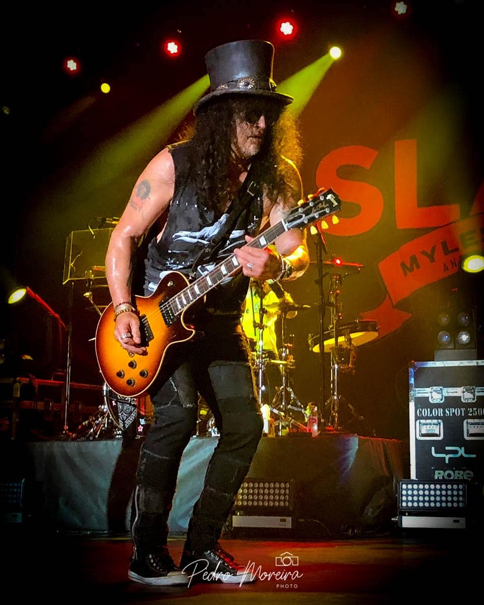 Happy FUCKING birthday boss <a href="/Slash/">Slash</a> 💙🤘🇧🇷 thanks for all ♥️
