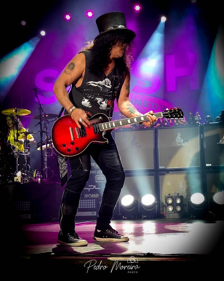 slashRefnr's tweet photo. Happy FUCKING birthday boss @Slash 💙🤘🇧🇷 thanks for all ♥️ https://t.co/s6x50r0sb7