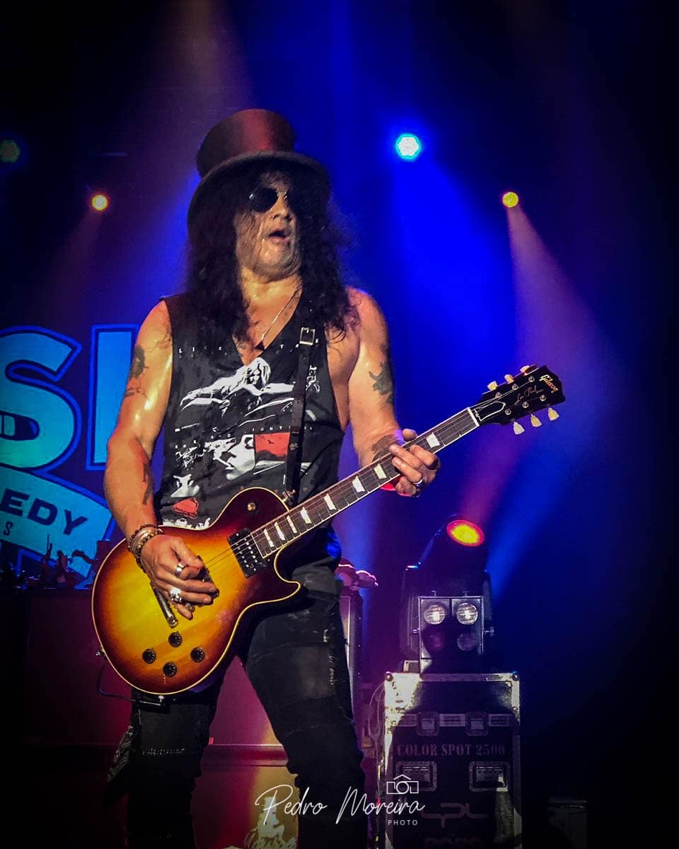 slashRefnr's tweet photo. Happy FUCKING birthday boss @Slash 💙🤘🇧🇷 thanks for all ♥️ https://t.co/s6x50r0sb7
