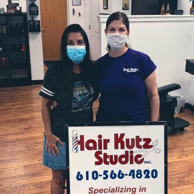 visitmediapa's tweet image. All masks and safety measures firmly in place at Hair Kutz Studio and they promise to make sure your hair looks great. Call 610-566-4820 for an appointment or book online at genbook.com/bookings/slot/… #MediaStyle