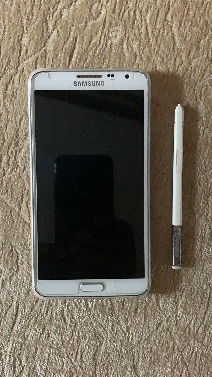 Joydeeproy's tweet photo. @varunkrish I still have one. And it works! https://t.co/Nzh7y3K5XK