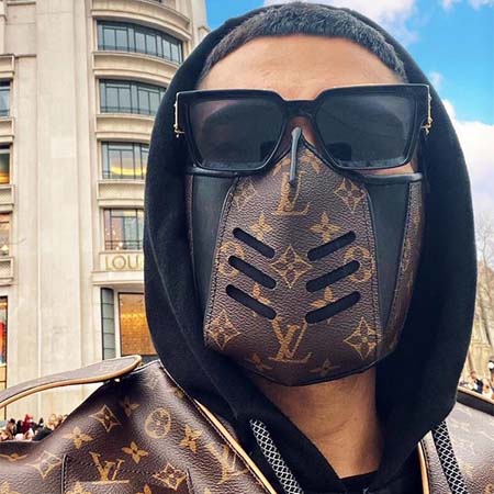 uponpure's tweet photo. Classic LV monogram print Authentic Face Masks

https://t.co/1MsF3wkwOF

#LouisVuittonFacemask
#StreetwearMask
#HandmadeMask
#LVfacemask
#MultilayerProtection
#WashableMask
#leathermask
#facemask
#3DFaceMask
#AdultMask https://t.co/m5T9bRacJI