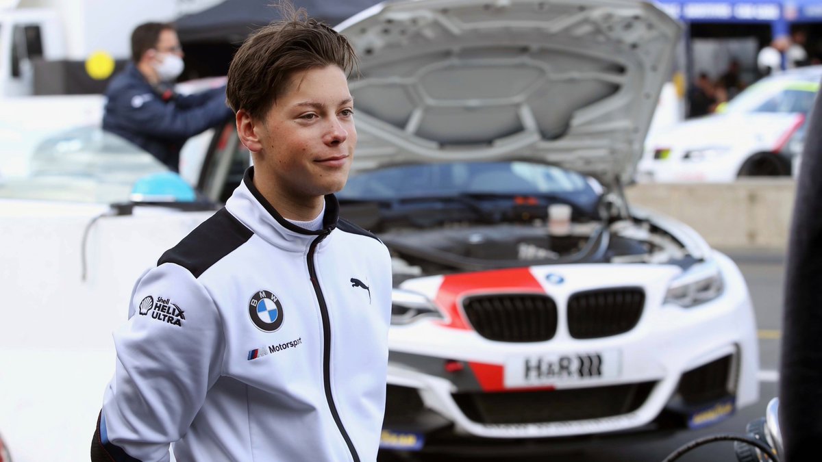 BMWMotorsport's tweet photo. Say happy birthday to Max Hesse. Our BMW Junior is 19 today. Have a great party! 🎂🎁 #BMWJuniorTeam https://t.co/lDe1HXVjVp