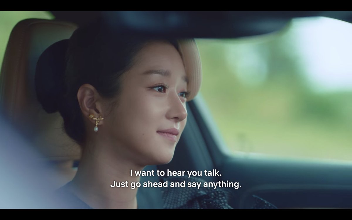 In episode 4, she wanted to hear only Kang-tae's voiceBut in episode 9 (and as her obsession dwindled down), she willingly listened to music, and smiled wider when Kang-tae turned the volume up. :( #itsokaytonotbeokay #psychobutitsokay