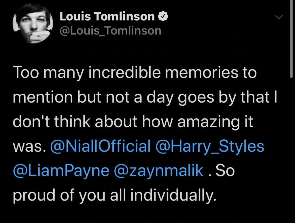 mamacita1204's tweet photo. Raga sto piangendo, lo avete capito che ha taggato zayn? ZAYN, perché Zayn nonostante tutto rimane nel  cuore di Louis e Bus 1 rimarrà inciso nella sua pelle https://t.co/EWN4bUEb19