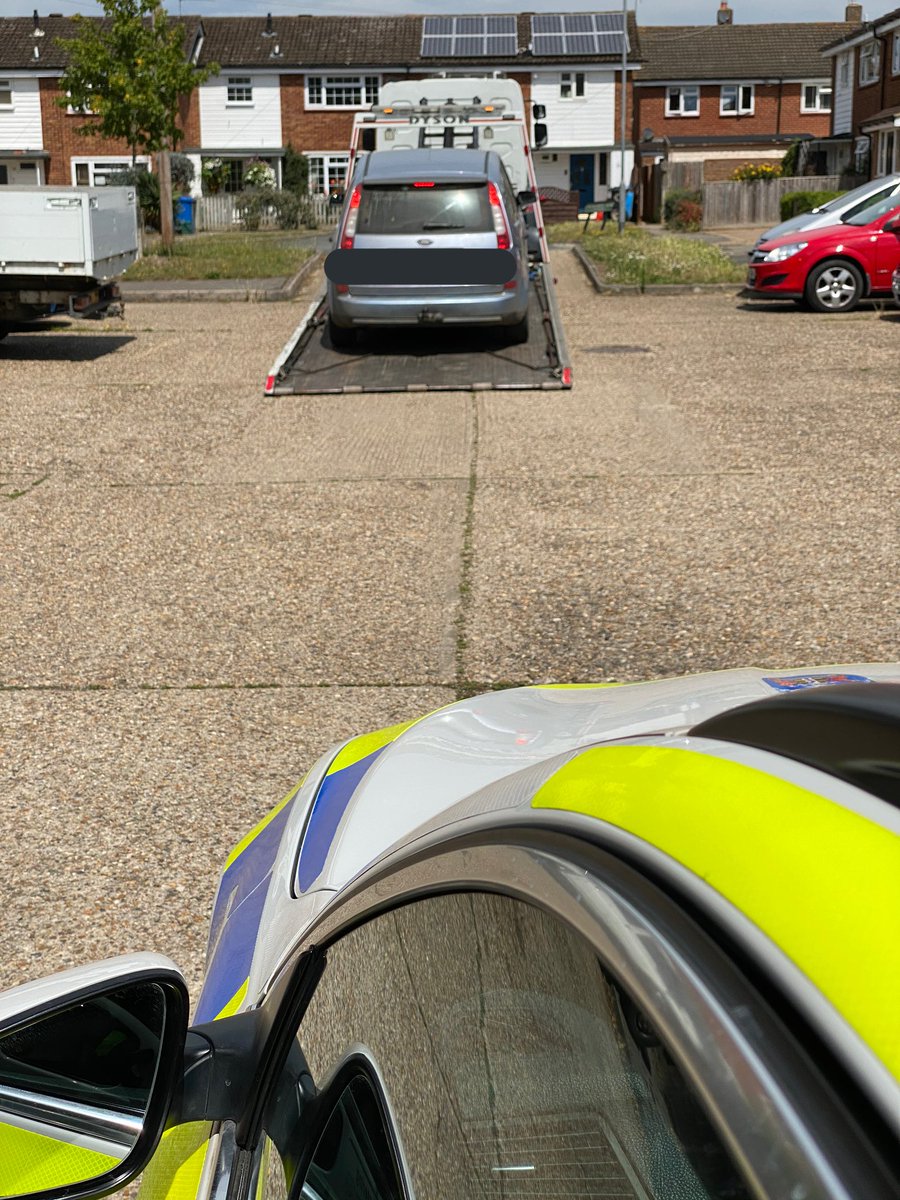 tvprp's tweet photo. π stopped in Holyport, Maidenhead. Driver has no license, no insurance, no Tax and no MoT - full house! Driver will now need to find an alternative form of transport π #p7703 #p6545 #TTBShift https://t.co/rPy2iUS0Zz