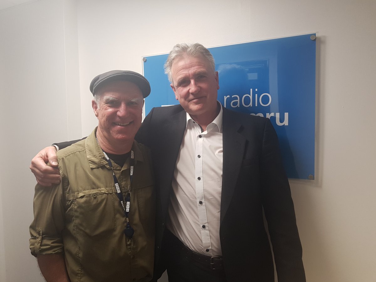 And on a similar theme of how all this works / can work - Crator's 1979 single is something we've played regylarly - New Wave - but Gareth went on to record a jingle for the show - we didn't ask he just did. He is now considered  #Family  #CymunedNosLun - engagement!!!