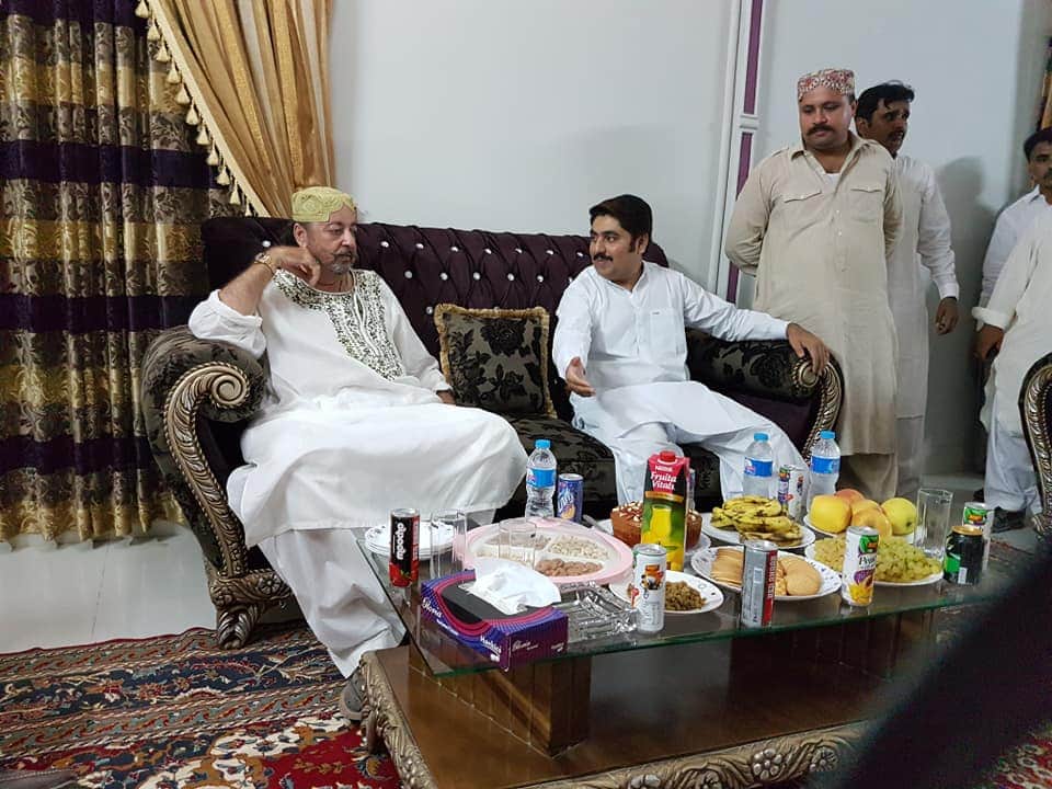 LiaquatShahani_'s tweet photo. Speaker Sindh Assembly
#Agha_Siraj_Khan_Durrani & Other Friends
#At_Chang_House
Memories @AghaSirajKhanD1 https://t.co/F1xHAZDpzq