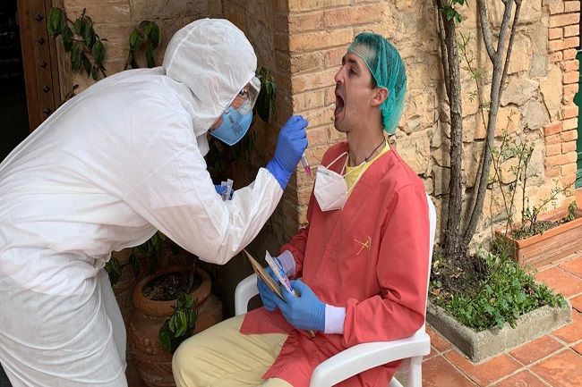 Diari de la DisCapacitat (@diaridiscapcat) on Twitter photo L’assegurança per la Covid d’UNESPA inclou els treballadors de residències per a persones amb discapacitat - Diari de la Discapacitat buff.ly/39xvOWB <a href="/_dincat/">Dincat</a> <a href="/UNESPA/">UNESPA</a> <a href="/FundacioSocial/">Fundació Institut Social Partners</a> <a href="/carlescampuzano/">carles campuzano</a> <a href="/acragentgran/">Associació Catalana de Recursos Assistencials</a> <a href="/cocarmi/">Cocarmi</a> #Covid19 #residencies #asseguranca #treballadors L’assegurança per la Covid d’UNESPA inclou els treballadors de residències per a persones amb discapacitat - Diari de la Discapacitat buff.ly/39xvOWB <a href="/_dincat/">Dincat</a> <a href="/UNESPA/">UNESPA</a> <a href="/FundacioSocial/">Fundació Institut Social Partners</a> <a href="/carlescampuzano/">carles campuzano</a> <a href="/acragentgran/">Associació Catalana de Recursos Assistencials</a> <a href="/cocarmi/">Cocarmi</a> #Covid19 #residencies #asseguranca #treballadors