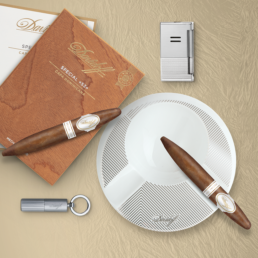 This beautiful Perfecto format delivers a 50 minutes taste experience with notes of wood, coffee and cocoa. Could you already try one? #davidoffcigars